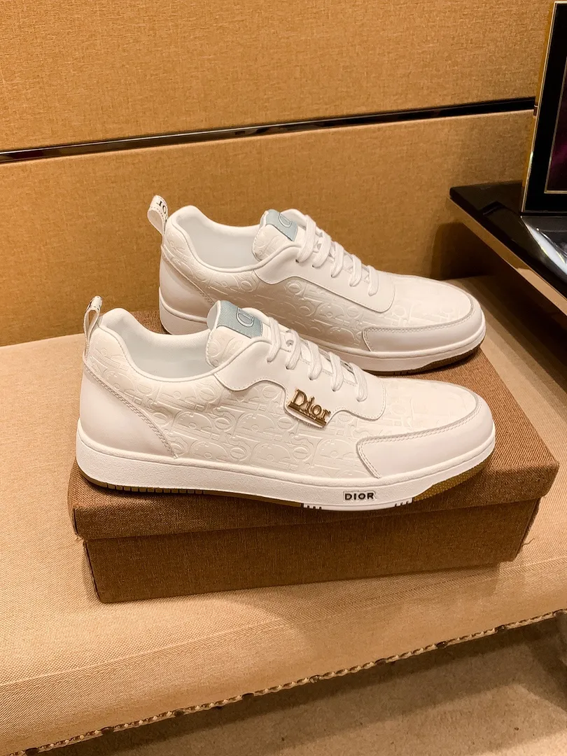 Men's shoes💰 420💰 [Dior] high-end men's shoes brand official website 1:1 latest masterpiece: the upper is made of Italian imported first-layer cowhide with a comfortable and breathable lining ➕original non-slip and wear-resistant outsole🔥, making walking more convenient and comfortable! An exclusive new model, a stunning work, a beautiful 1:1 replica [color] compared to the official quality! Create a fashionable personality to set off your uniqueness! A must-have for trendy men! Classic🔥Size: 38-44 Color: 🔥Multiple colors available🔥.